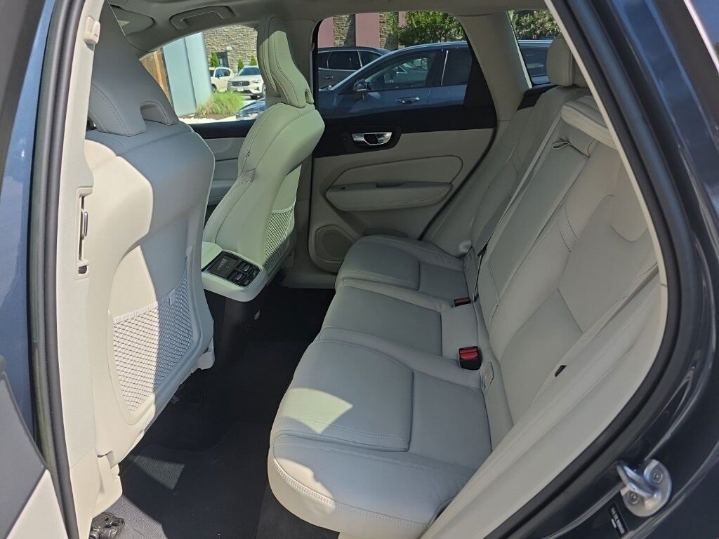 2022 Volvo XC60 B5 Inscription Hunt Valley MD