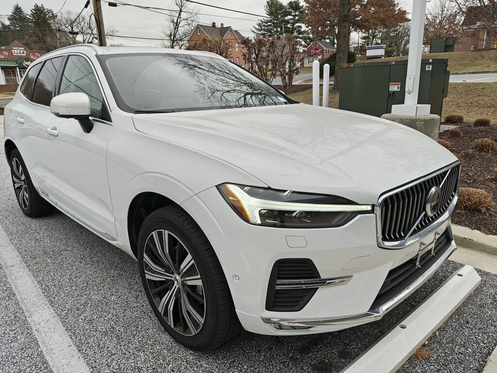2022 Volvo XC60 B5 Inscription