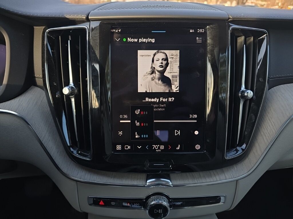 2022 Volvo XC60 B5 Inscription Hunt Valley MD