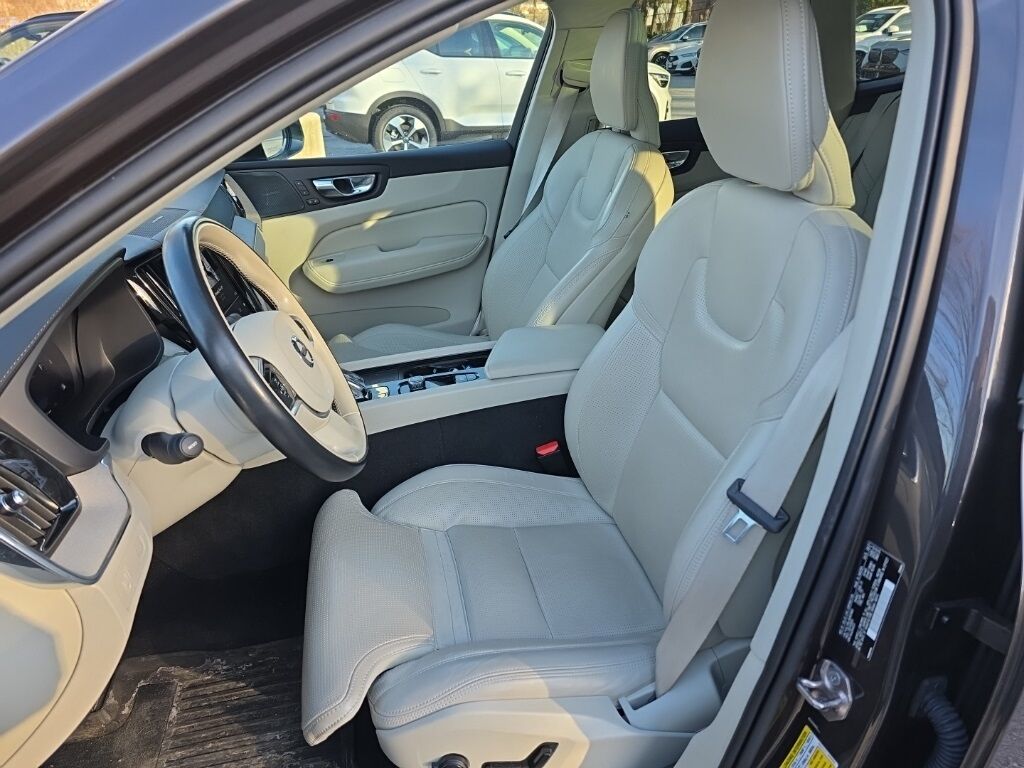 2022 Volvo XC60 B5 Inscription Hunt Valley MD