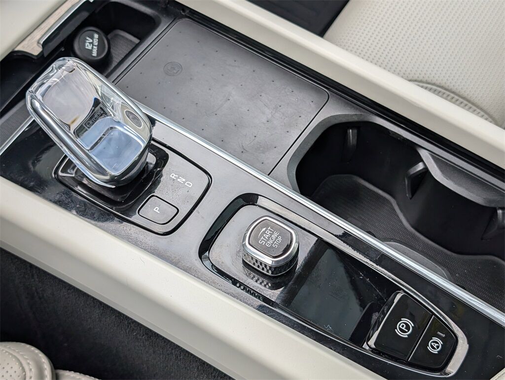 2022 Volvo XC60 B5 Inscription Hunt Valley MD