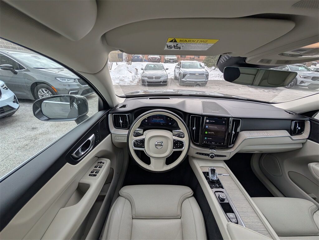 2022 Volvo XC60 B5 Inscription Hunt Valley MD