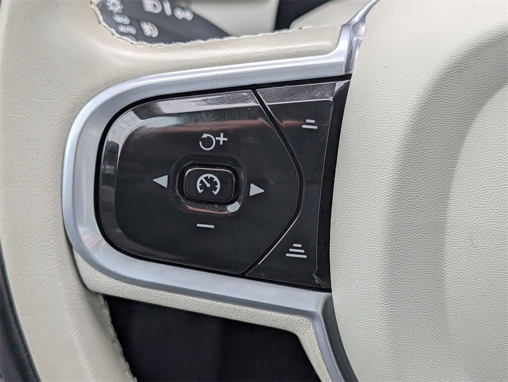 2022 Volvo XC60 B5 Inscription Hunt Valley MD