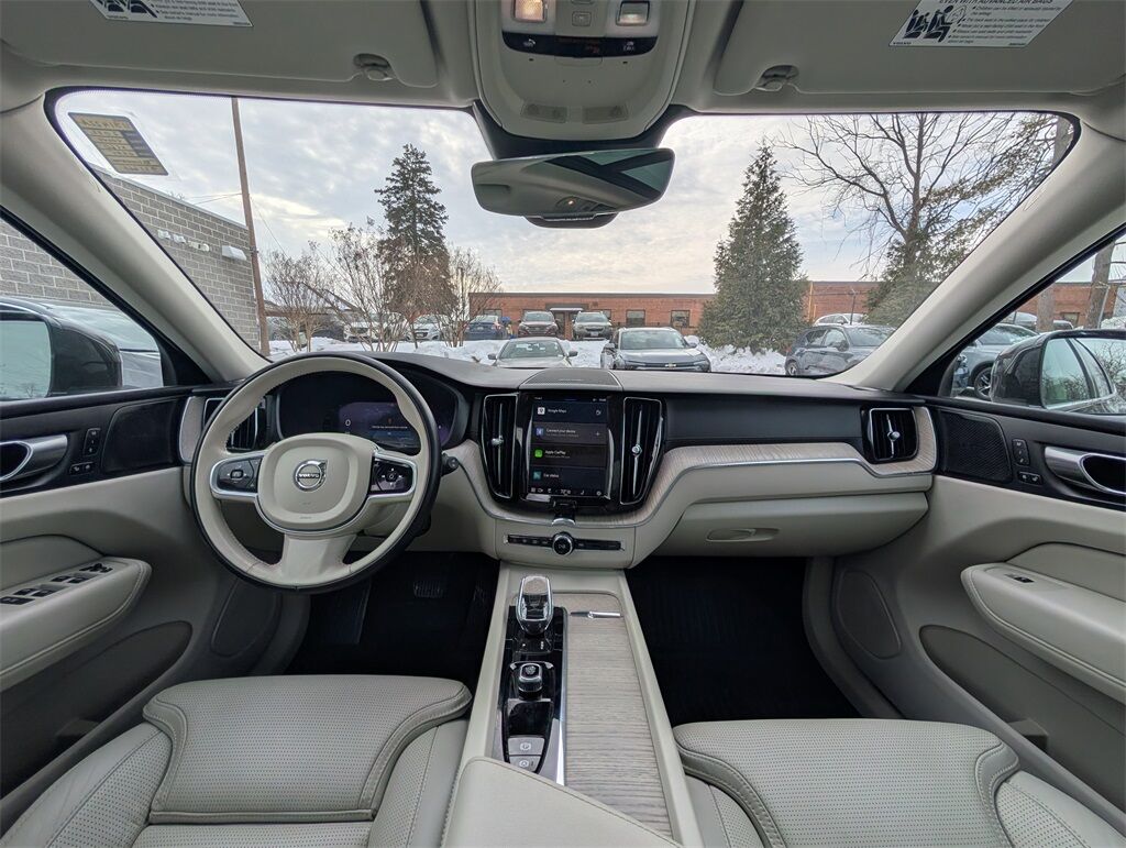 2022 Volvo XC60 B5 Inscription Hunt Valley MD