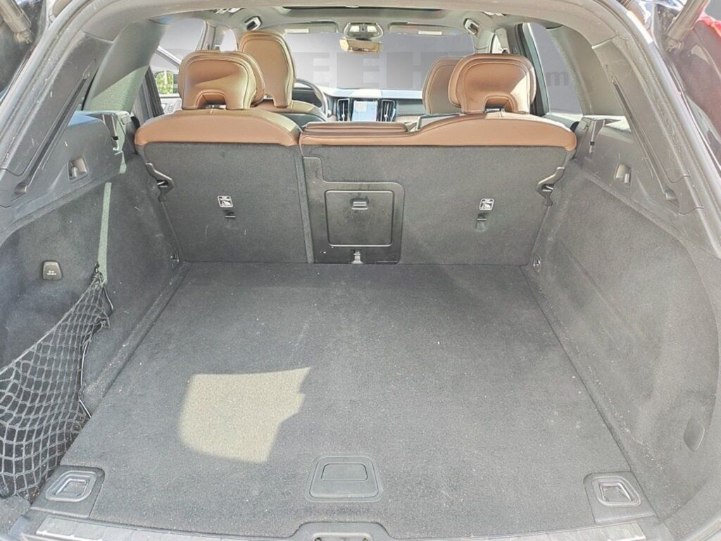 2022 Volvo XC60 B5 Inscription Hunt Valley MD