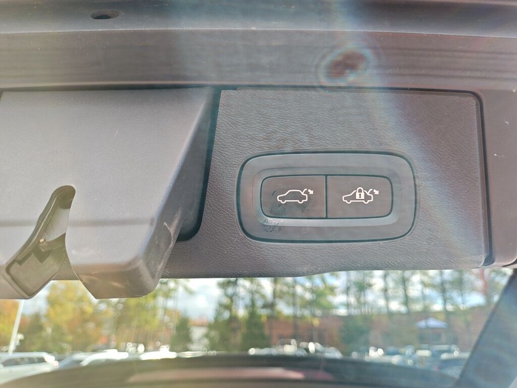 2022 Volvo XC60 B5 Inscription Hunt Valley MD