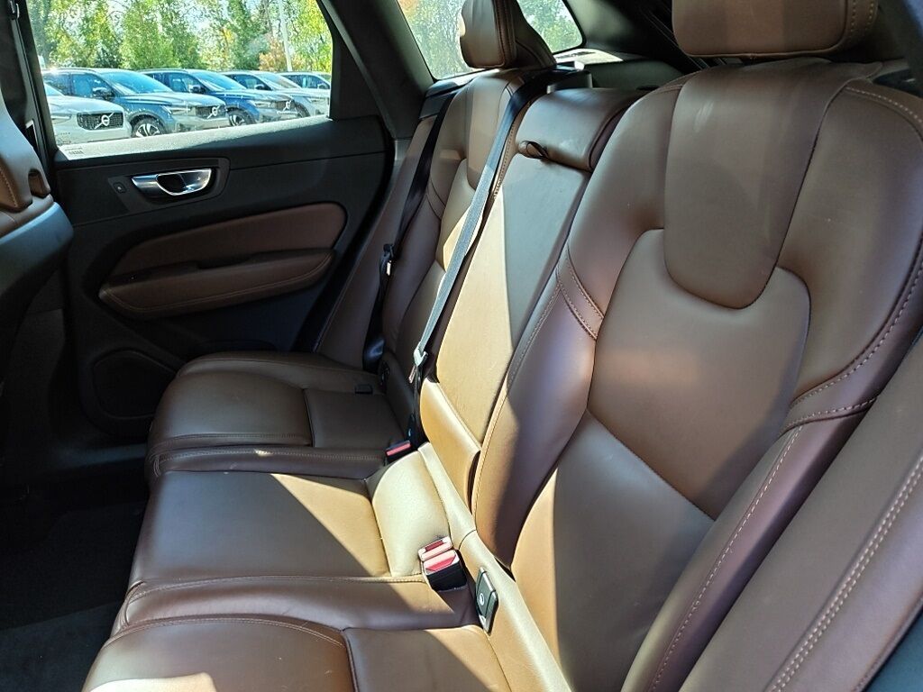 2022 Volvo XC60 B5 Inscription Hunt Valley MD