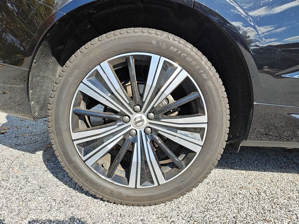 2022 Volvo XC60 B5 Inscription Hunt Valley MD