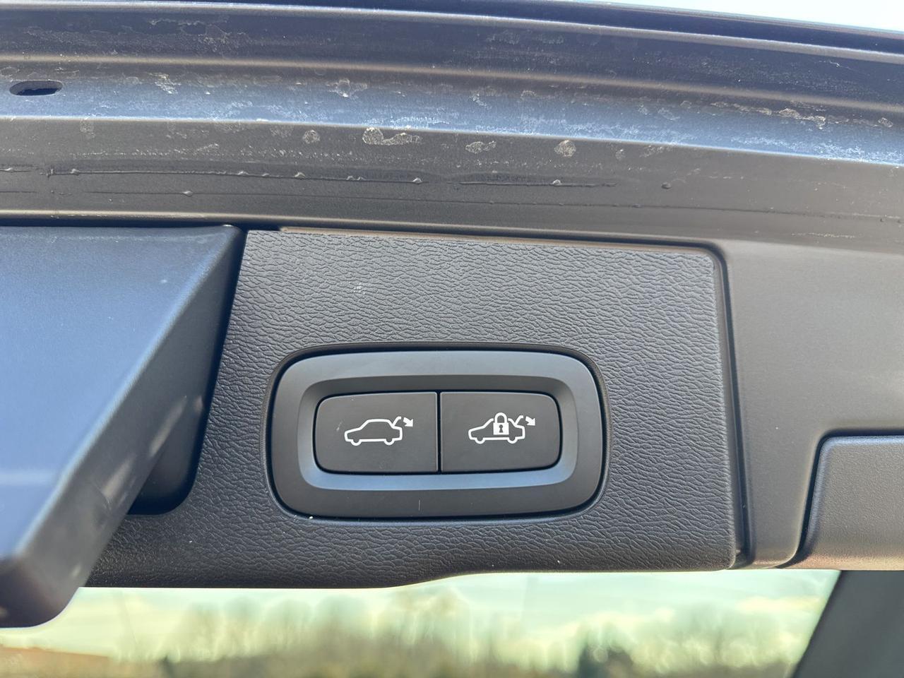 2022 Volvo XC60 B5 Inscription Chantilly VA