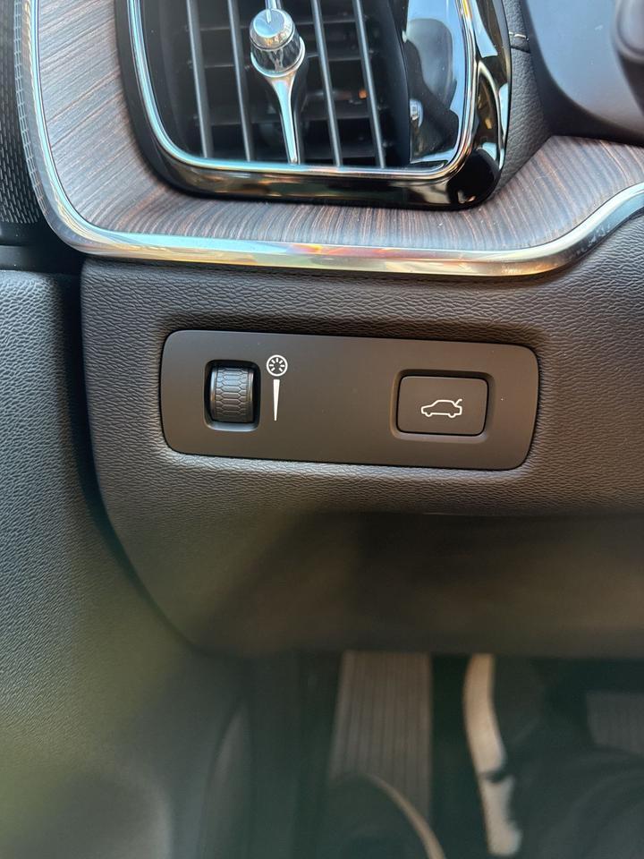 2022 Volvo XC60 B5 Inscription Chantilly VA