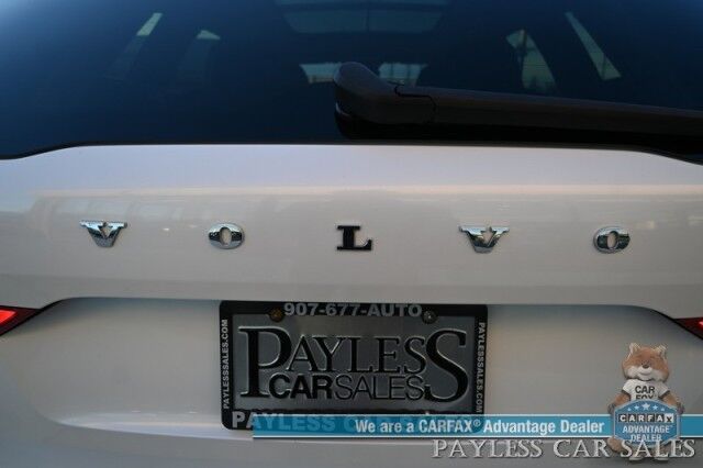 2022 Volvo XC60 B5 Momentum / AWD / Advanced Pkg / Power & Heated Seats / Panoramic Sunroof / NAV / HUD / Lane Departure & Blind Spot Alert / Bluetooth / 360 Camera / Keyless Entry & Start / 28 MPG / 1-Owner Anchorage AK