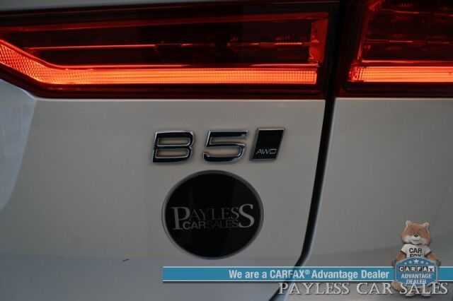 2022 Volvo XC60 B5 Momentum / AWD / Advanced Pkg / Power & Heated Seats / Panoramic Sunroof / NAV / HUD / Lane Departure & Blind Spot Alert / Bluetooth / 360 Camera / Keyless Entry & Start / 28 MPG / 1-Owner Anchorage AK