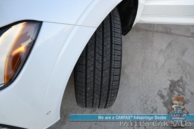 2022 Volvo XC60 B5 Momentum / AWD / Advanced Pkg / Power & Heated Seats / Panoramic Sunroof / NAV / HUD / Lane Departure & Blind Spot Alert / Bluetooth / 360 Camera / Keyless Entry & Start / 28 MPG / 1-Owner Anchorage AK