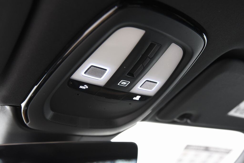2022 Volvo XC60 B5 Momentum Akron OH