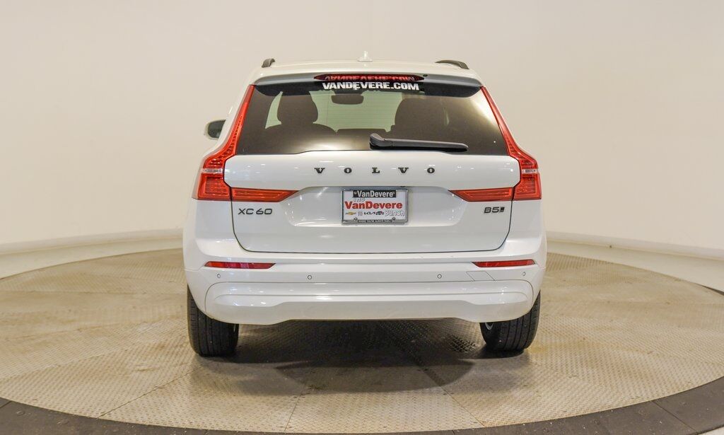 2022 Volvo XC60 B5 Momentum Akron OH