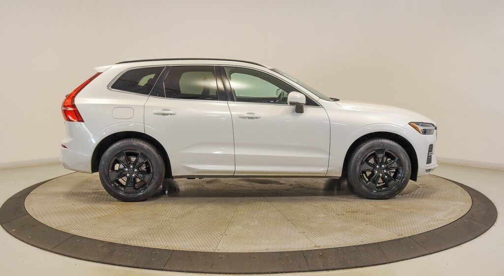 2022 Volvo XC60 B5 Momentum Akron OH