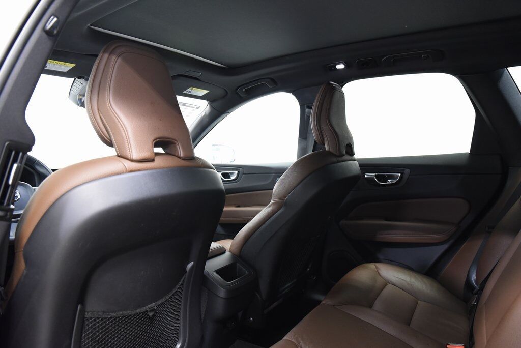 2022 Volvo XC60 B5 Momentum Akron OH