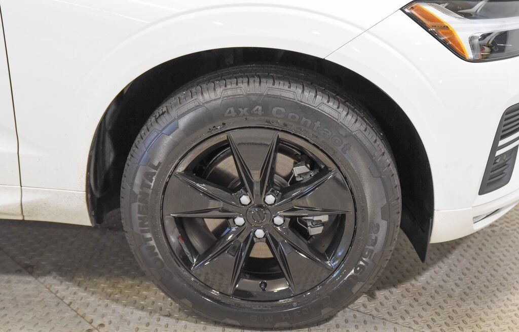 2022 Volvo XC60 B5 Momentum Akron OH