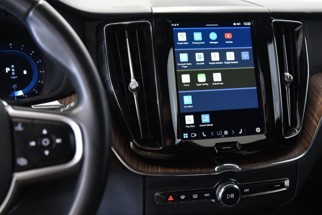 2022 Volvo XC60 B5 Momentum Akron OH