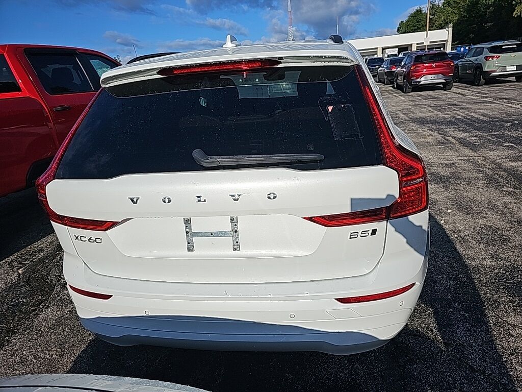 2022 Volvo XC60 B5 Momentum Akron OH