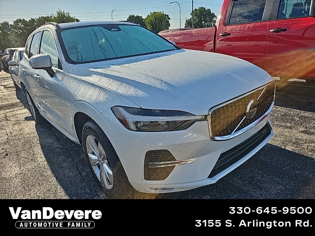 2022 Volvo XC60 B5 Momentum Akron OH