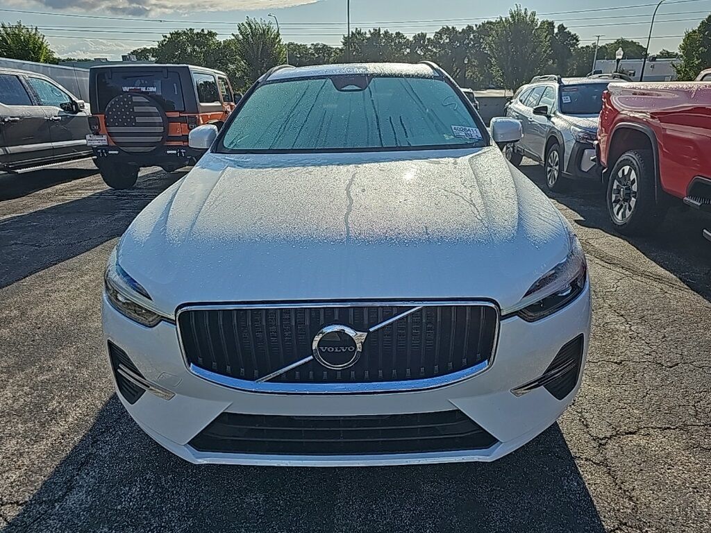 2022 Volvo XC60 B5 Momentum Akron OH