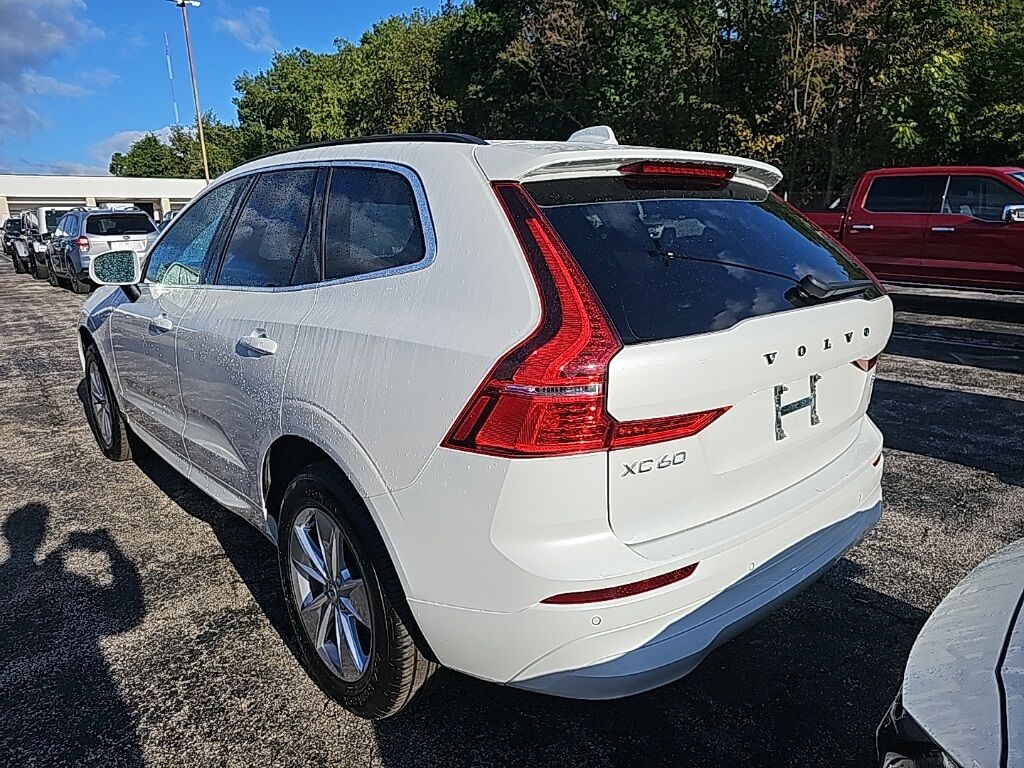 2022 Volvo XC60 B5 Momentum Akron OH