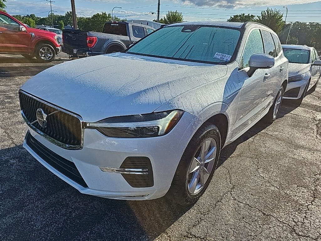 2022 Volvo XC60 B5 Momentum Akron OH