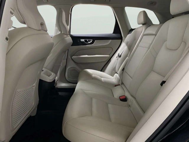 2022 Volvo XC60 B5 Momentum Dallas TX