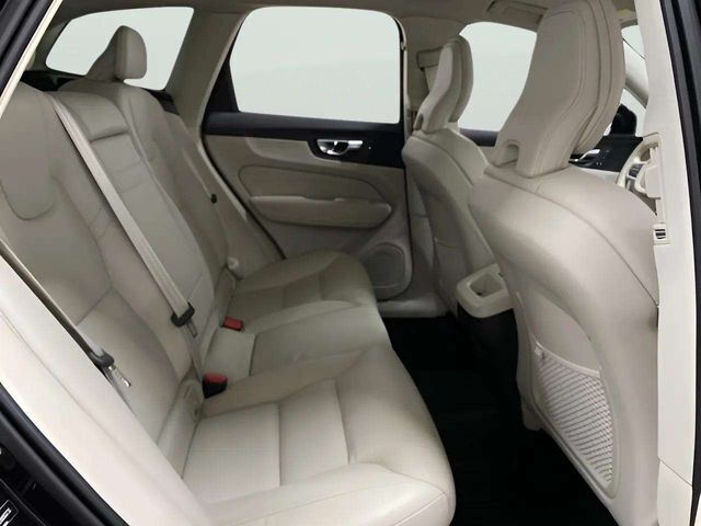 2022 Volvo XC60 B5 Momentum Dallas TX