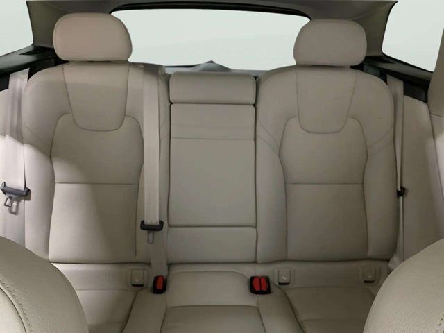 2022 Volvo XC60 B5 Momentum Dallas TX