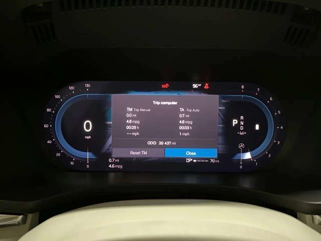 2022 Volvo XC60 B5 Momentum Dallas TX