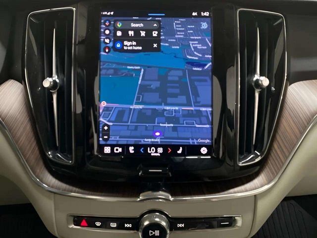 2022 Volvo XC60 B5 Momentum Dallas TX