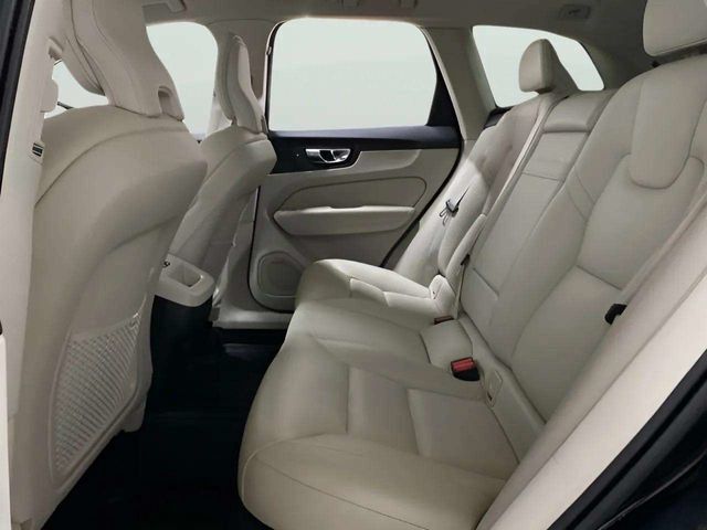 2022 Volvo XC60 B5 Momentum Dallas TX