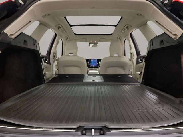 2022 Volvo XC60 B5 Momentum Dallas TX