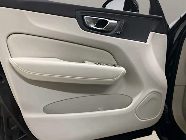 2022 Volvo XC60 B5 Momentum Dallas TX