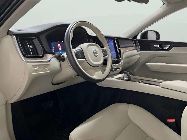2022 Volvo XC60 B5 Momentum Dallas TX
