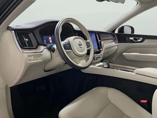 2022 Volvo XC60 B5 Momentum Dallas TX