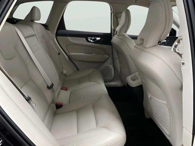2022 Volvo XC60 B5 Momentum Dallas TX