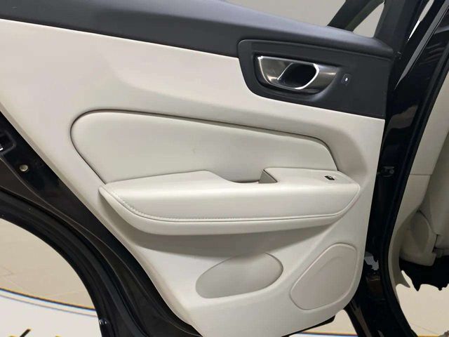 2022 Volvo XC60 B5 Momentum Dallas TX