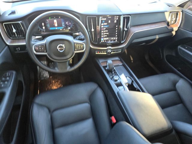 2022 Volvo XC60 B5 Momentum Folsom CA