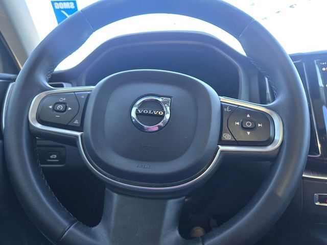 2022 Volvo XC60 B5 Momentum Folsom CA