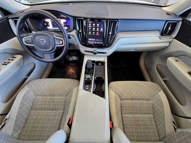 2022 Volvo XC60 B5 Momentum Folsom CA