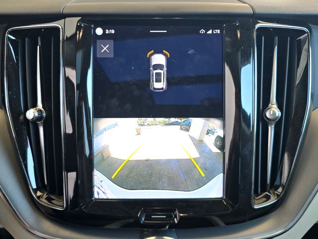 2022 Volvo XC60 B5 Momentum Folsom CA