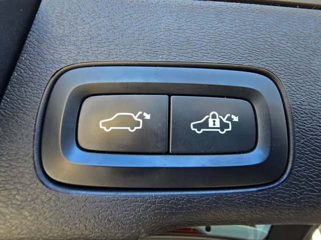 2022 Volvo XC60 B5 Momentum Folsom CA