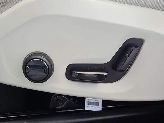2022 Volvo XC60 B5 Momentum Folsom CA