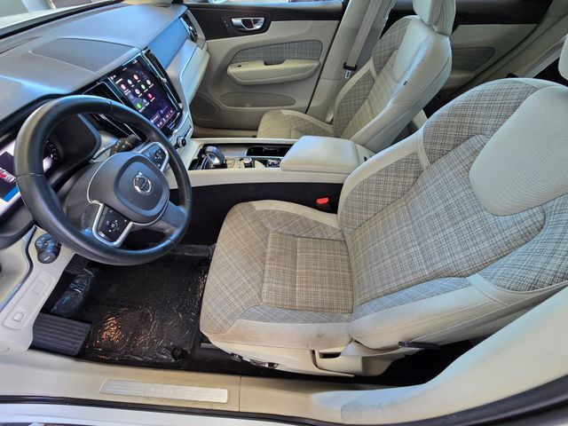 2022 Volvo XC60 B5 Momentum Folsom CA