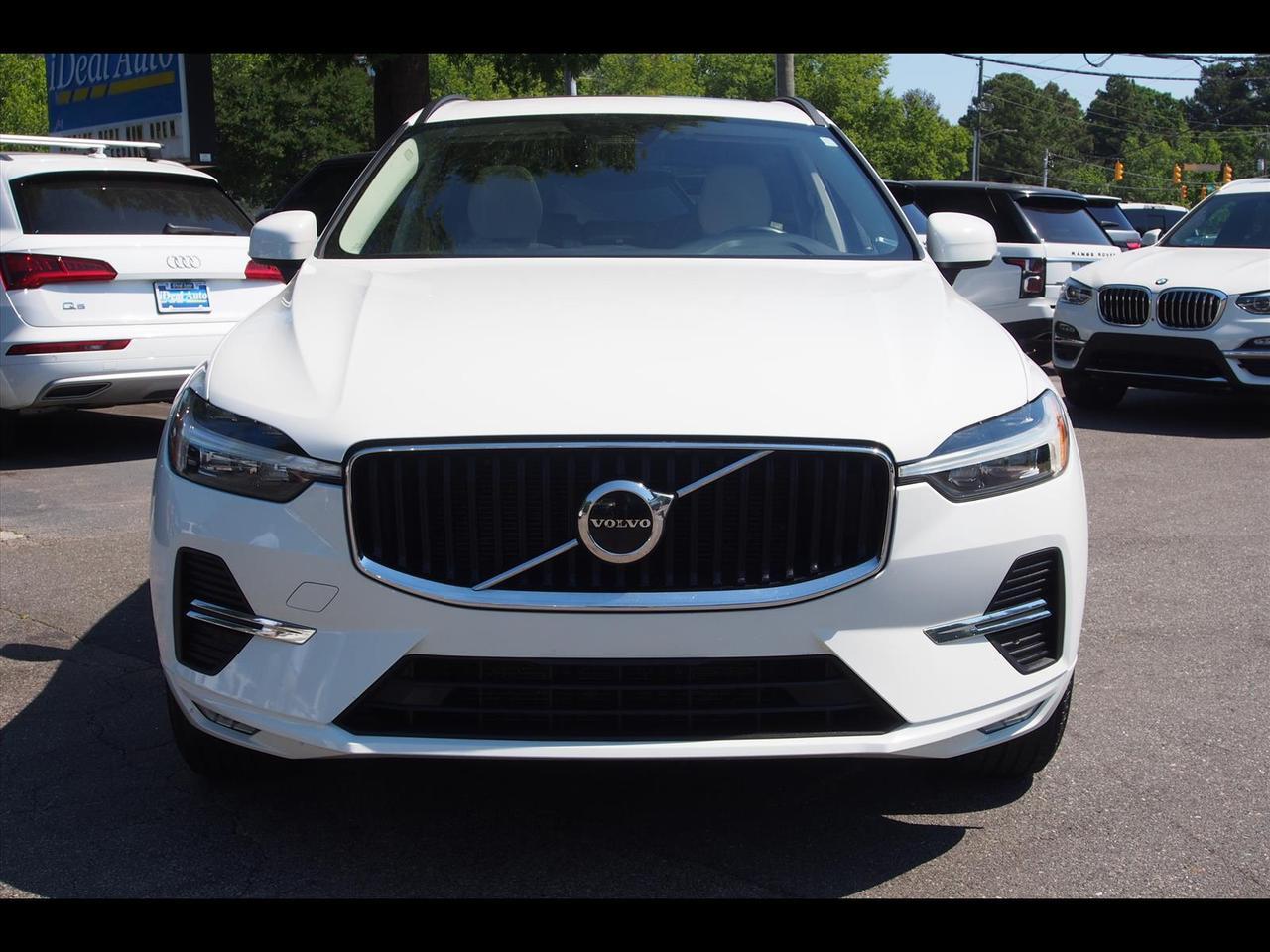2022 Volvo XC60 B5 Momentum