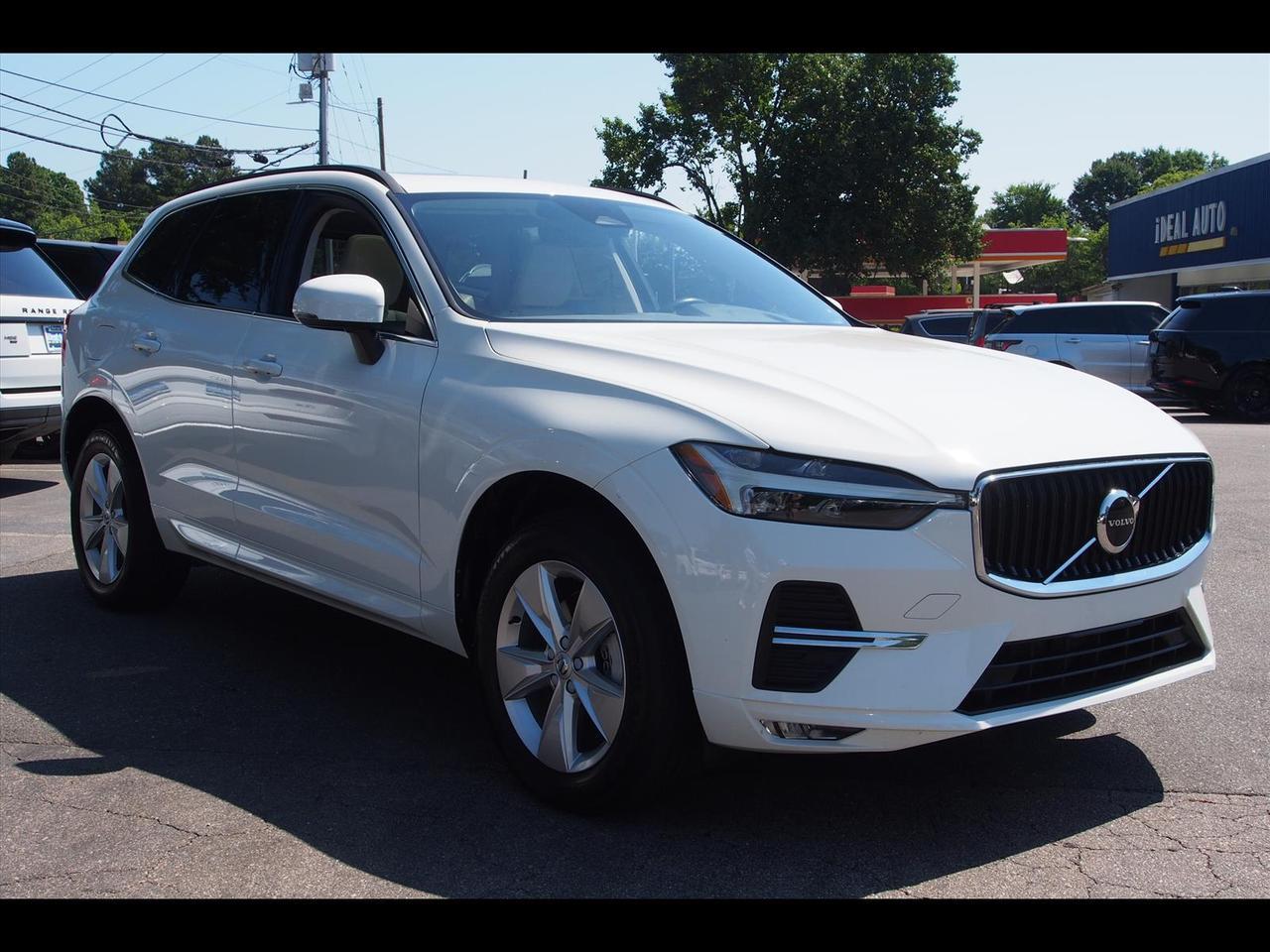 2022 Volvo XC60 B5 Momentum