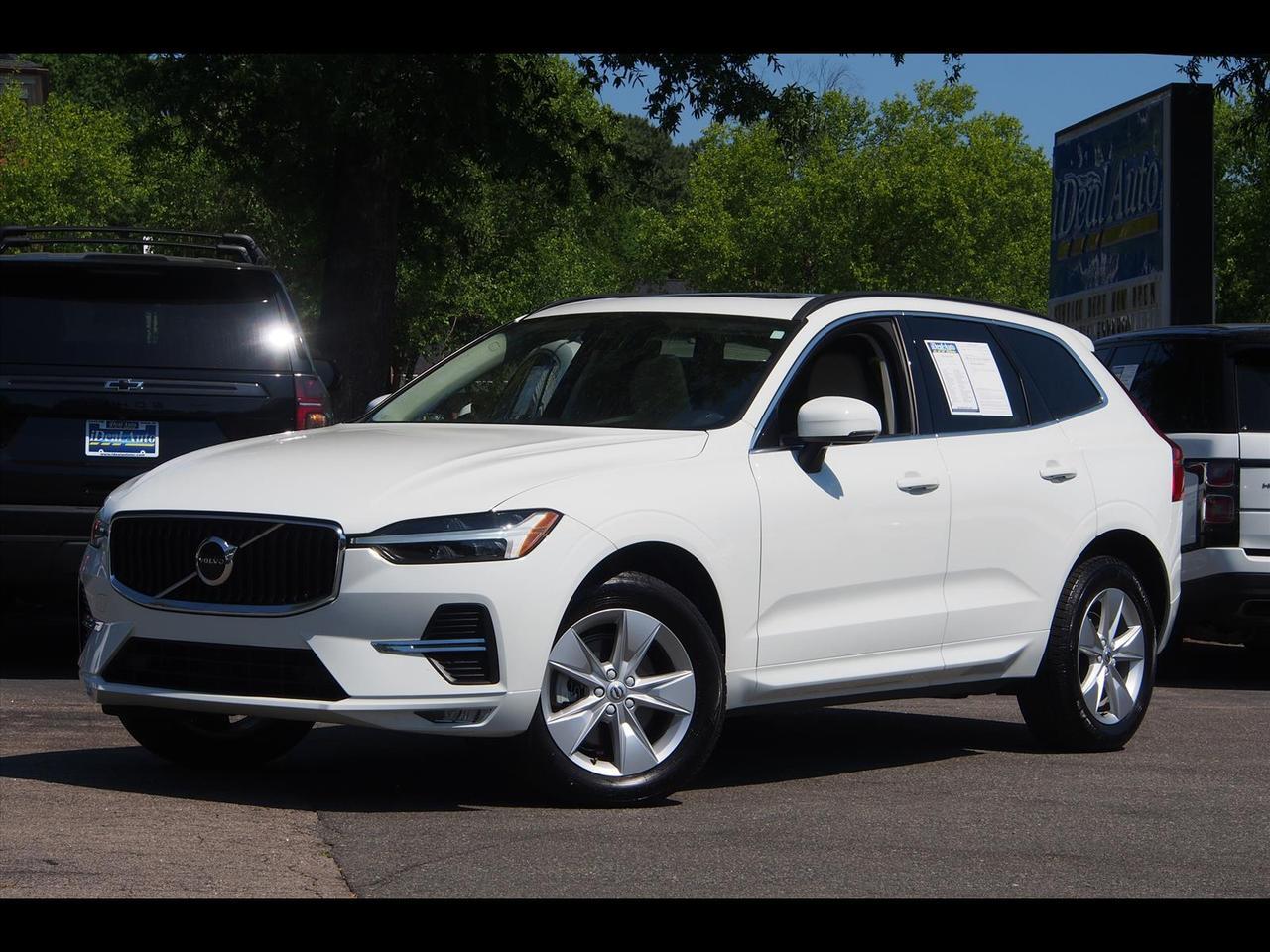 2022 Volvo XC60 B5 Momentum